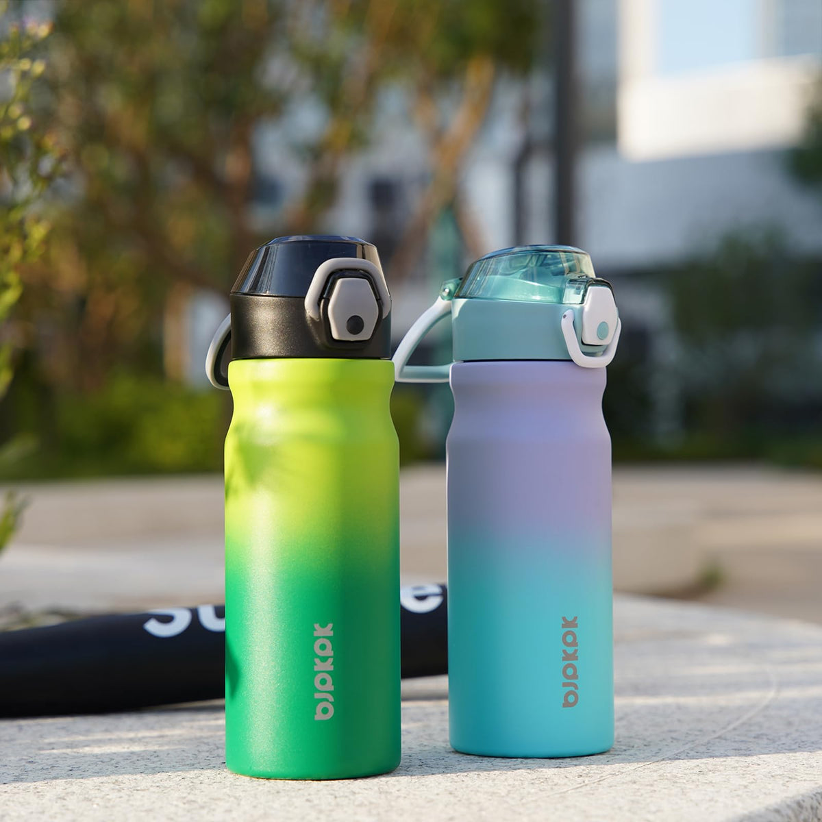 18 oz Insulated Stainless Water Bottle with Straw & Handle Q14369
